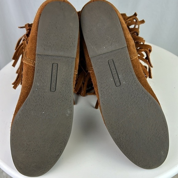 Minnetonka Moccasins 1632 - Women's 3 Layer Fringe Calf High Boot - Brow… - Picture 10 of 10